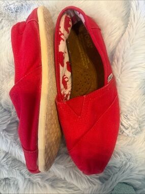 Toms women’s Canvas Slip-On Moccasins